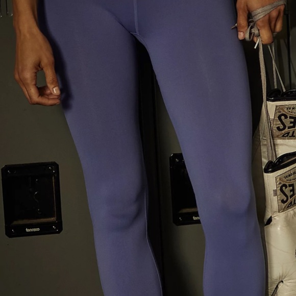 Free people lagging - Picture 2 of 5